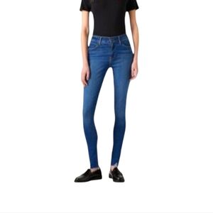 Levi's 710 Mid-Rise Super Skinny Jeans